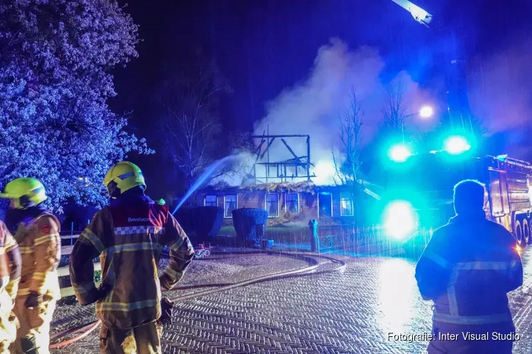 Stolpboerderij verloren gegaan bij brand in De Weere