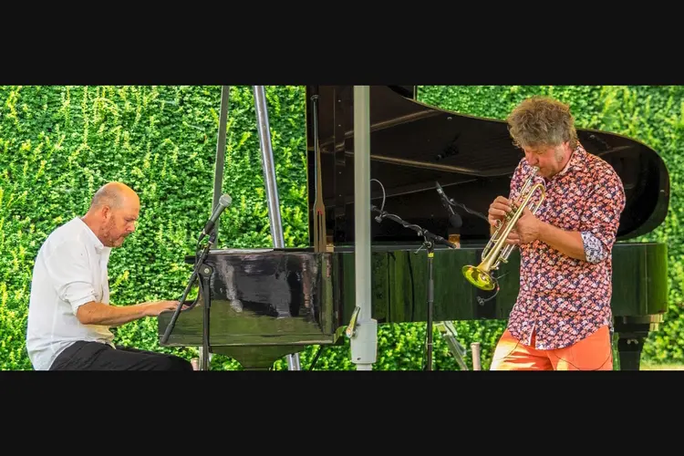 Jeroen Zeilstra en Egbert Derix trappen nieuw seizoen af in Theaterkerk Hemels