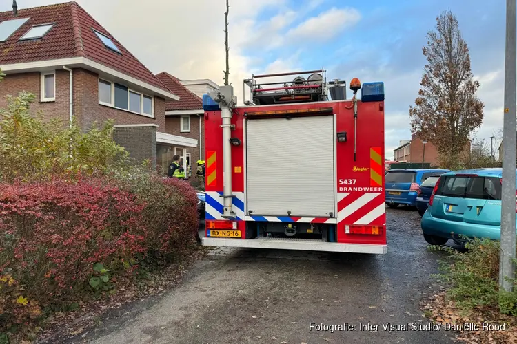 Brand bij garage aan De Zoutman in Oostwoud