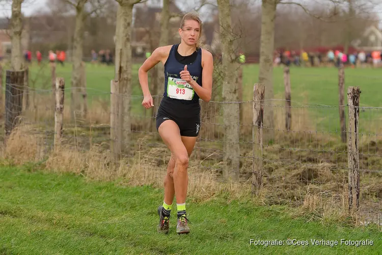 Yannick Michiels en Jetske van Kampen winnaars van loodzware Kerstcross