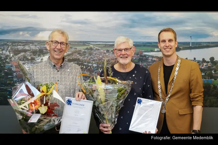 Jan Steltenpool & Bart Jansen ontvangen waarderingsspeld voor inzet EHBO Vereniging Medemblik