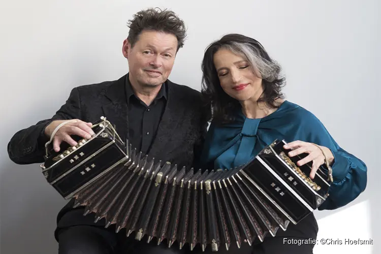 Carel Kraayenhof en Marietta Petkova spelen De Hand van de Beer in Twisk