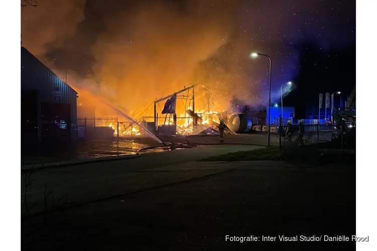 Grote brand aan de Dissel in Medemblik