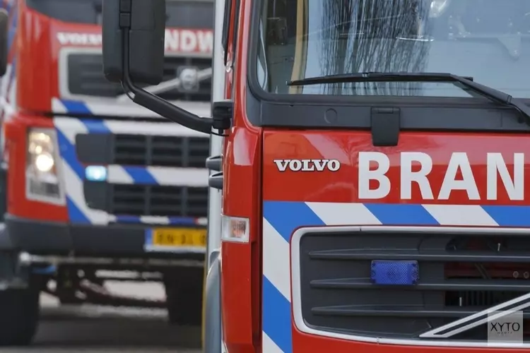 Grote brand bij kartbedrijf in Andijk is onder controle