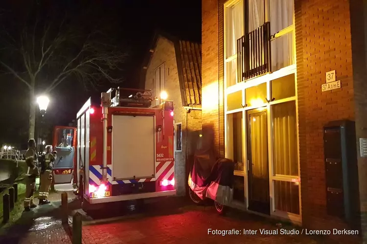 Brand in Medemblik, bewoner naar ziekenhuis