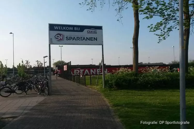 Spartanen velt Spirit &#39;30 met zevenklapper