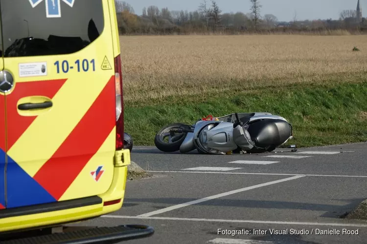 Scooterrijder raakt gewond bij aanrijding