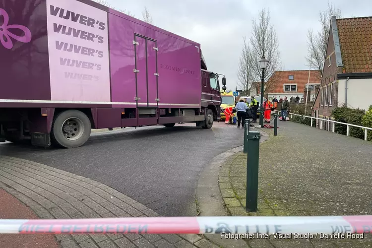 Fietser aangereden door vrachtwagen in Medemblik