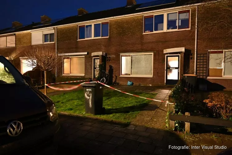 Stoffelijk overschot aangetroffen in woning Medemblik, politie doet onderzoek